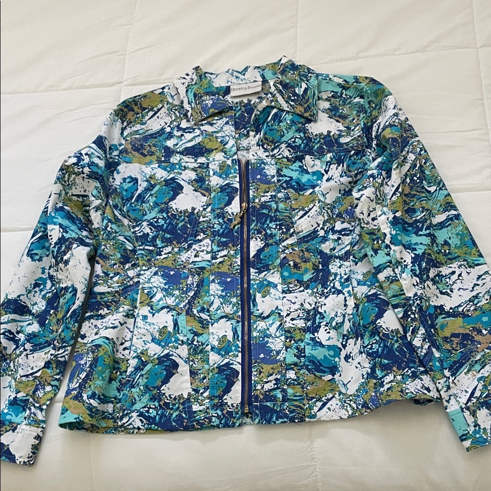 Draper’s and Damon’s Stylish Blue and Green Women's Zippered Jacket.